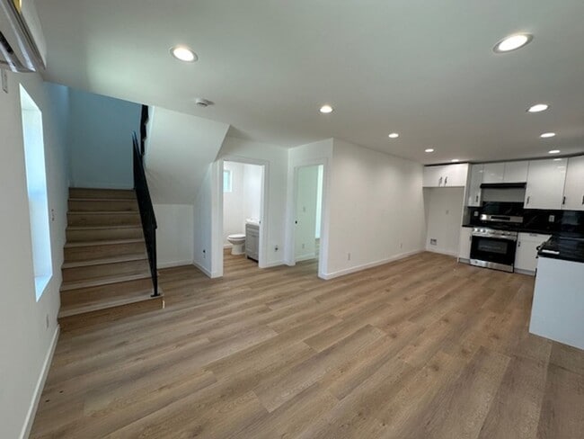 Building Photo - Brand new 3-bedroom, 2-bathroom designed f...
