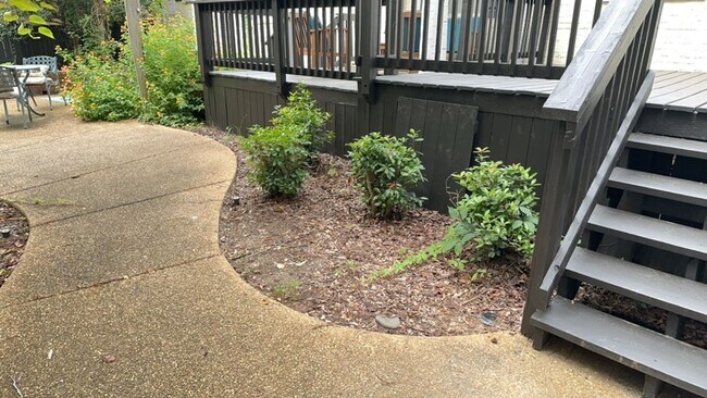 Building Photo - 274 Logan Lee Loop