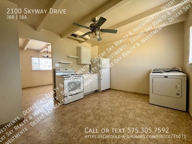 Building Photo - 2100 Skyway Dr