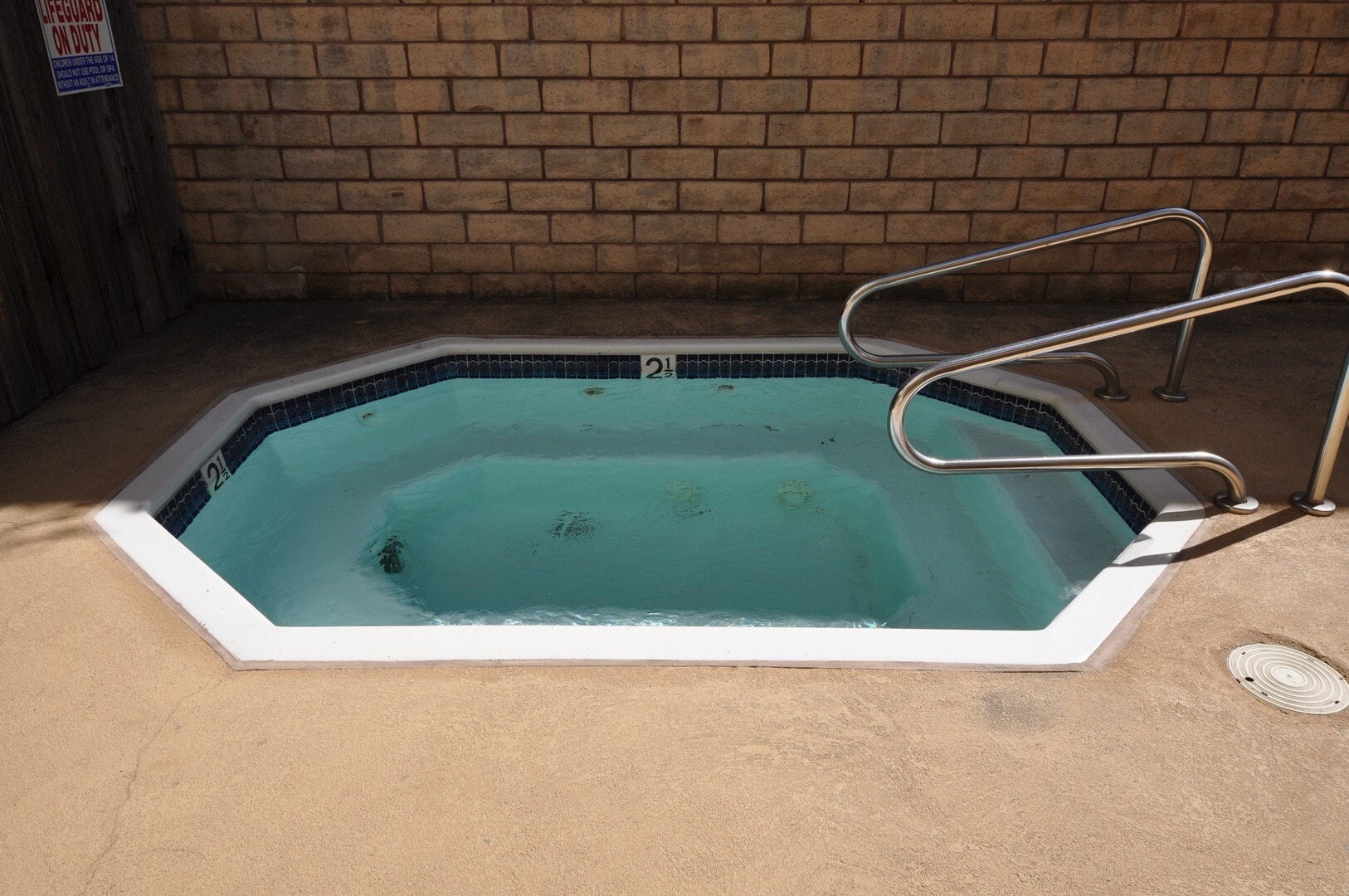 Building Photo - 11594 Moorpark St