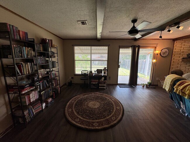 Building Photo - Corner Lot Home with Beautiful Trees