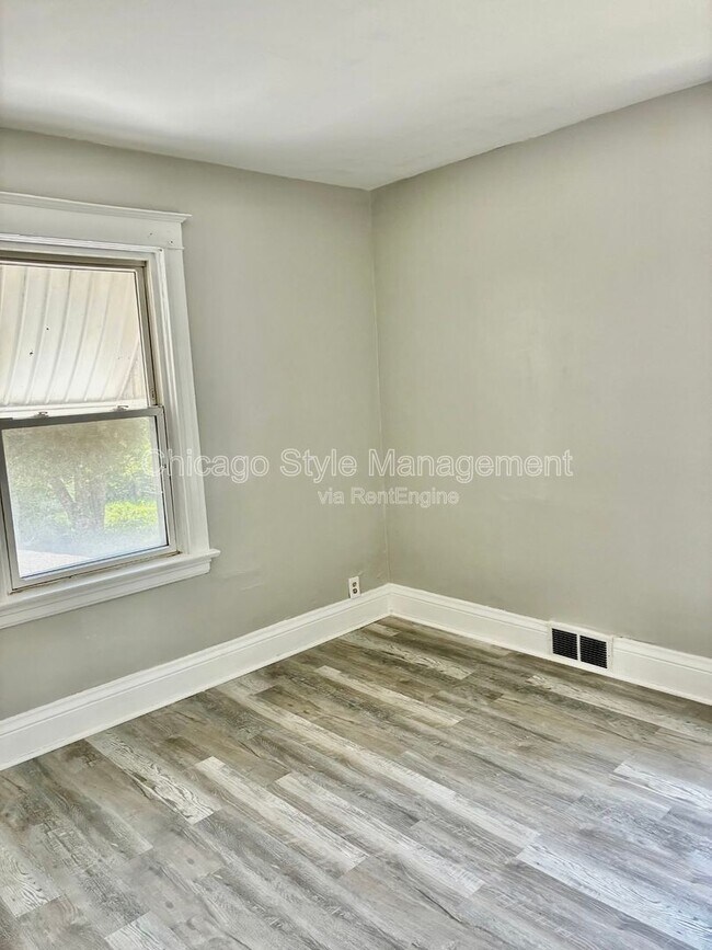 Building Photo - 12138 S Parnell Ave