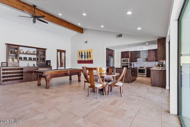 Building Photo - 10626 N Indian Wells Dr