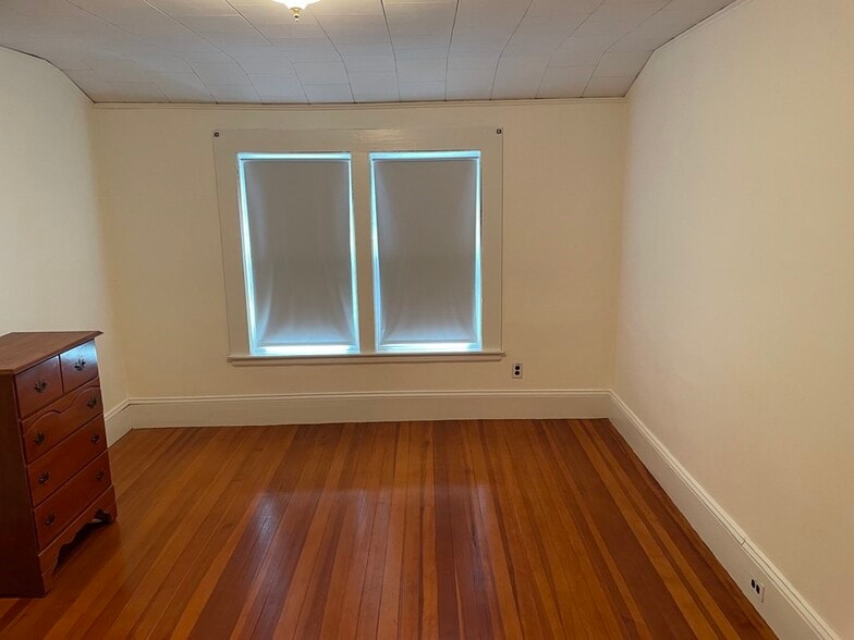 Building Photo - 24 Gold Star Rd