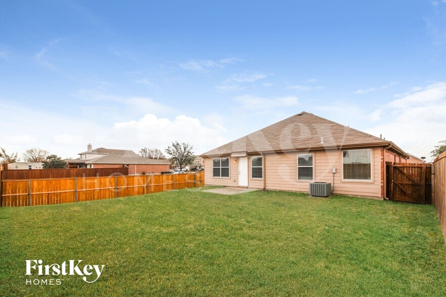 Building Photo - 8749 Sagebrush Trail