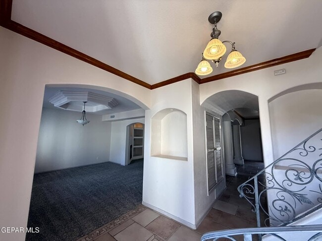 Building Photo - 317 Zenith Dr