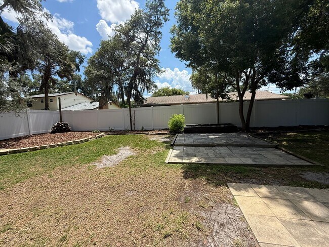 Building Photo - Beautiful Port Orange 4 Bed 2.5 Bath Serene Home Available IMMEDIATELY!