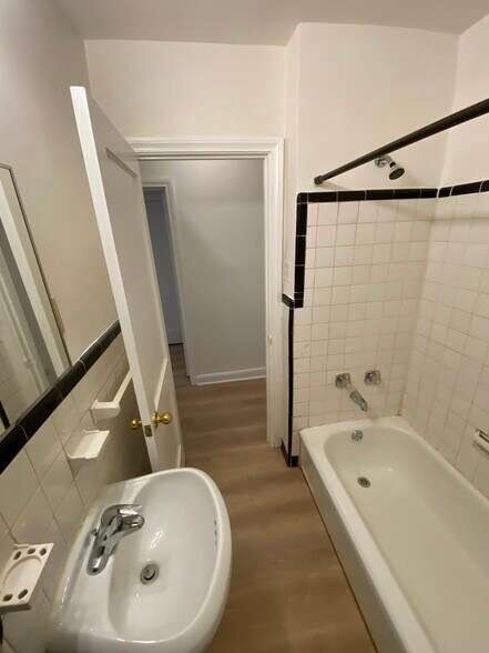 Building Photo - 32 Elsmere Blvd