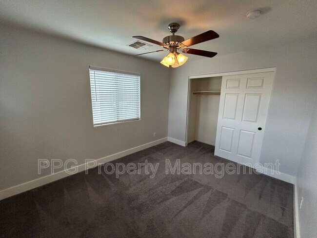 Building Photo - 15439 W Poinsettia Dr