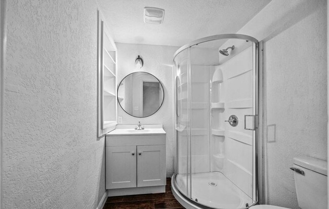 Building Photo - Quiet Comfort: Charming 3 Bed, 2.5 Bath Ho...