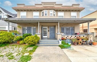 Building Photo - 3102 Kenwood Ave