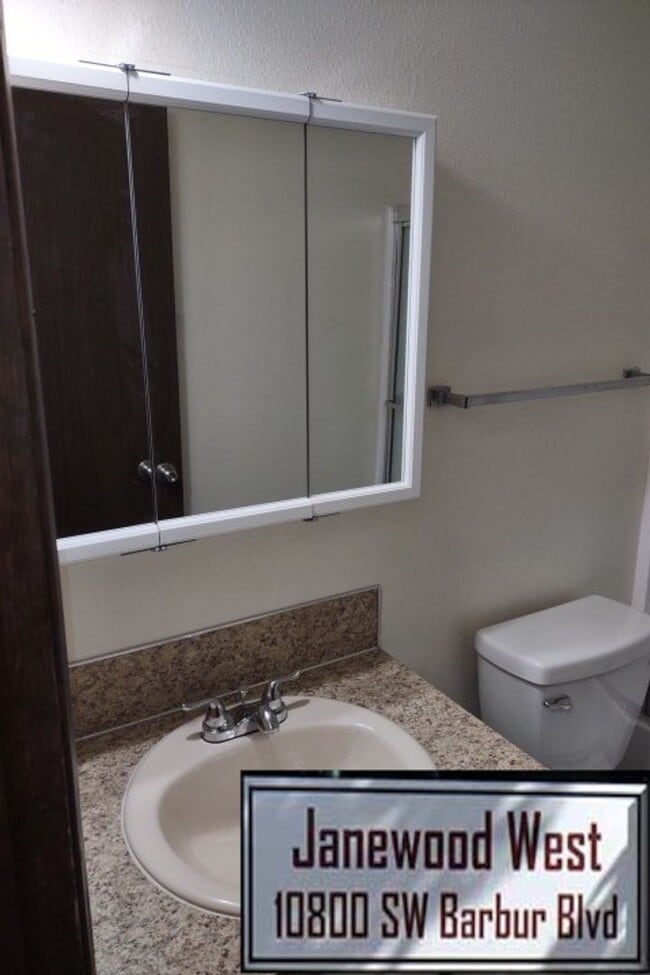 Interior Photo - #299 JANEWOOD WEST