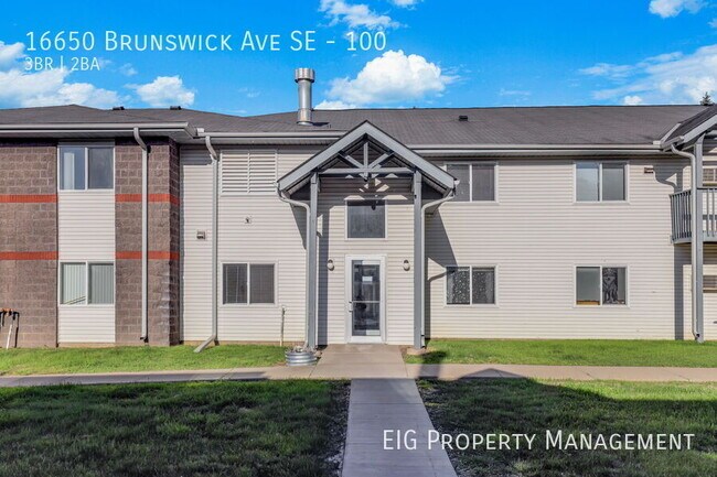 Building Photo - 16650 Brunswick Ave SE