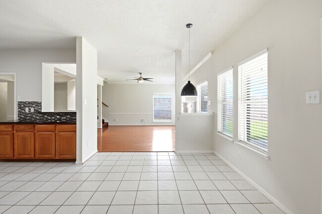 Building Photo - 3126 Waters View Dr