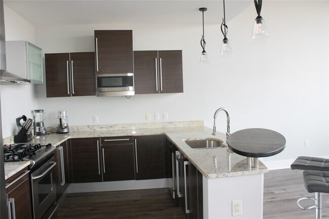 Building Photo - 4100 Forest Park Ave