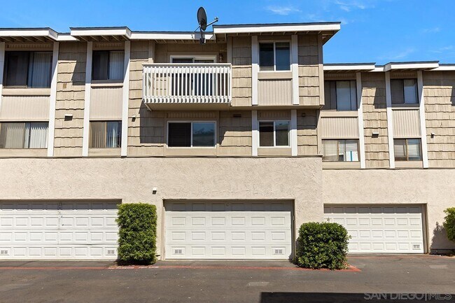Building Photo - 4028 Mahaila Ave