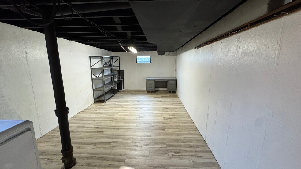 Building Photo - 1886 Kingsway Ct