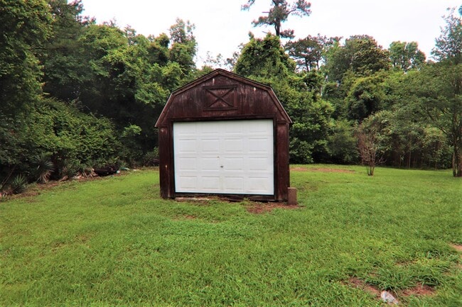 Building Photo - 1190 Alred St