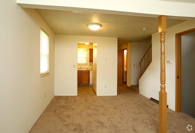 Dining Area - Kingswood Apartments
