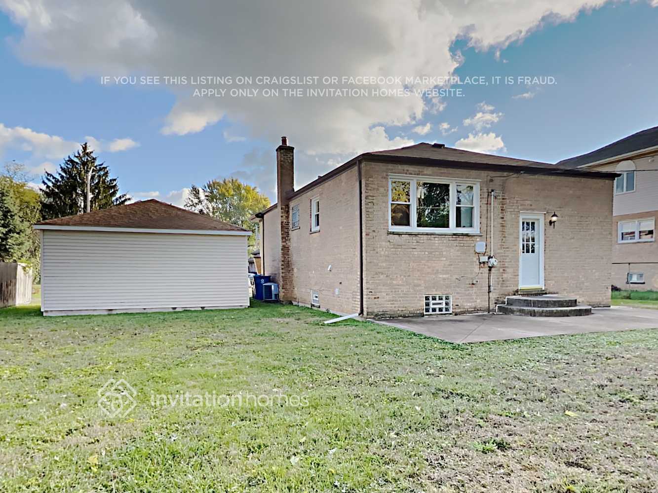 Building Photo - 6218 W 92nd St