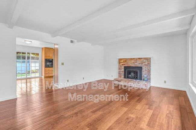 Building Photo - 2937 Lupin Ln