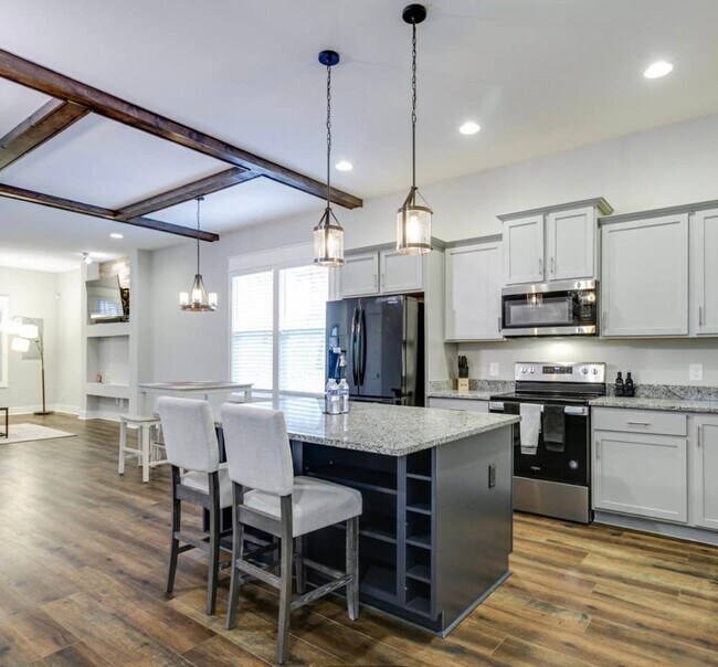 Building Photo - 567 Tulip Grove Rd