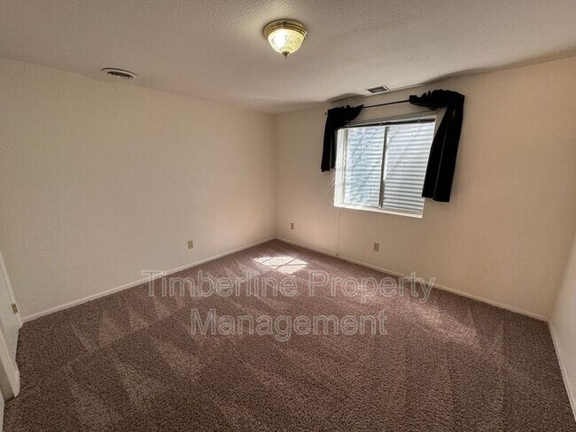 Building Photo - 6735 Overland Dr