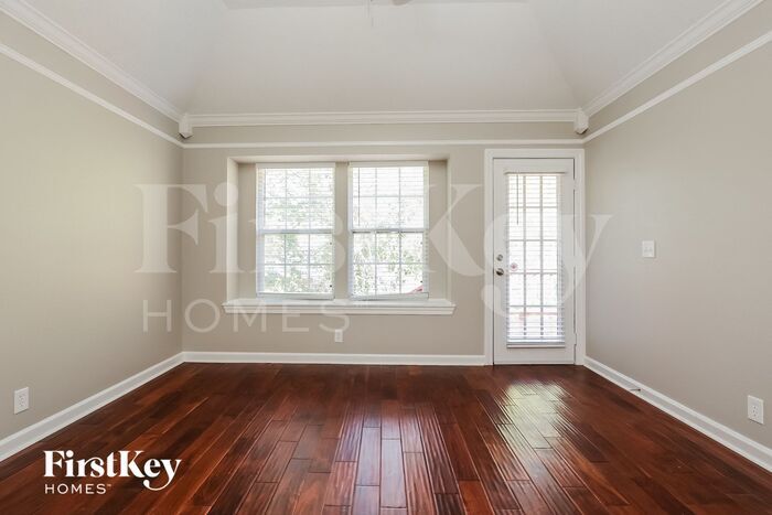 Building Photo - 5028 W Oak Highland Dr