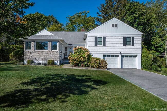 Primary Photo - 18 Lomond Pl