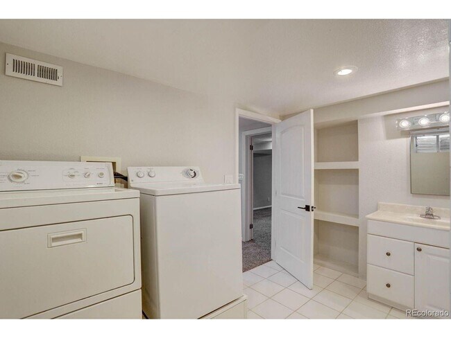 Building Photo - Spotless Allendale Ranch