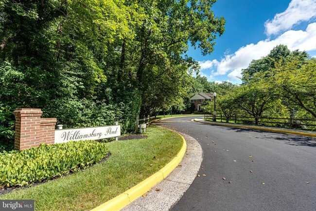 Building Photo - 6867 Williamsburg Pond Ct