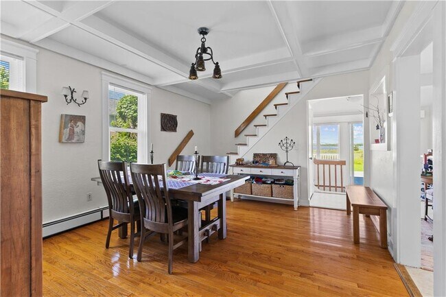 Building Photo - 1042 Anthony Rd