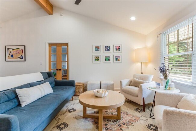 Building Photo - 2357 Cortez Way NE