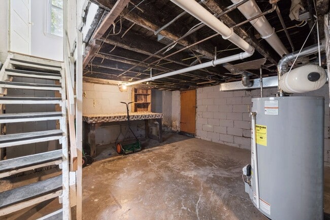 Building Photo - Stunning 2 Bedroom home in Greensburg available September 1!