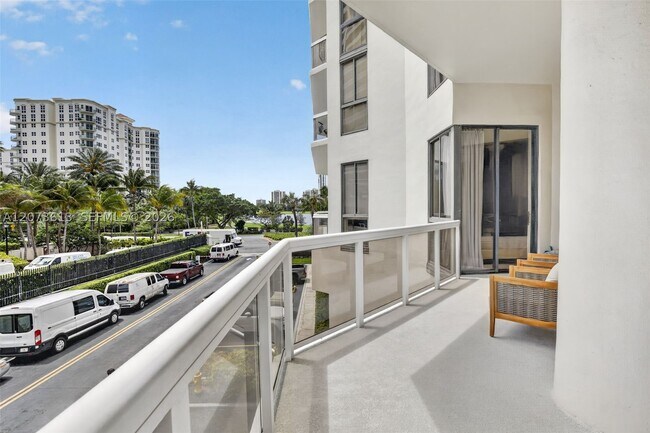 Building Photo - 20185 E Country Club Dr