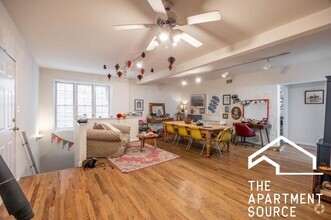 Building Photo - 4 bedroom in Chicago IL 60642