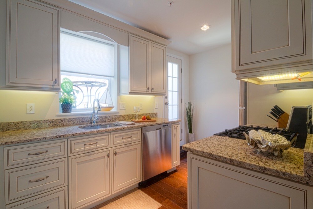 Building Photo - 1703 Pine Street