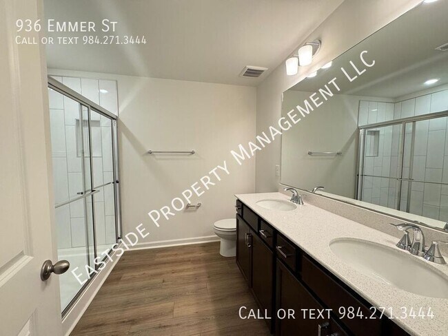 Building Photo - 936 Emmer St