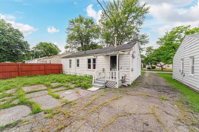 Building Photo - 2533 Greenvale Rd