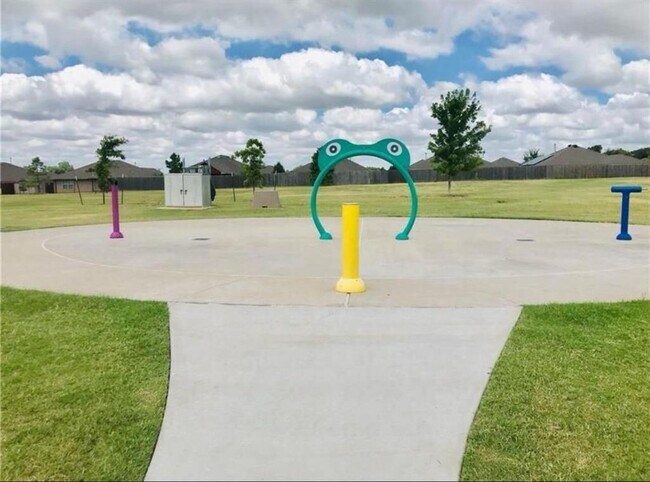 Building Photo - 11504 SW 8th Cir