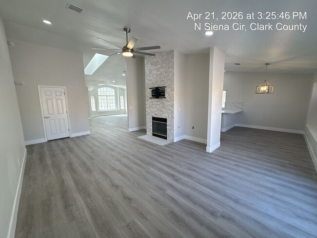 Building Photo - Remodeled Single Story, 4 Bedroom Home in Desert Shores