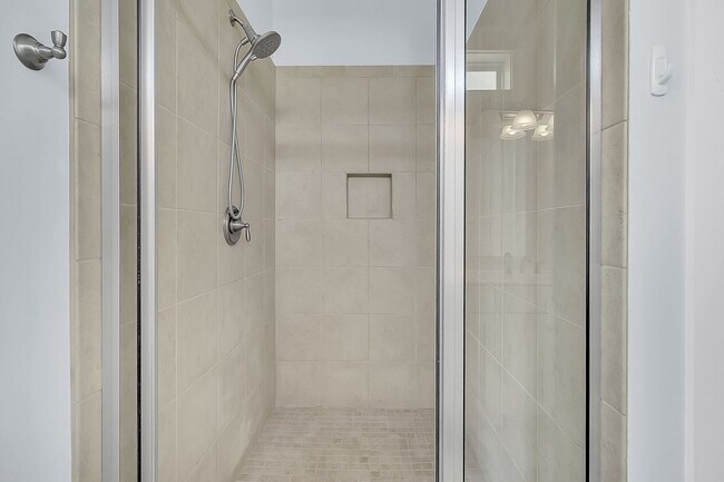 Building Photo - Gorgeous Carolina Park Home on a Corner Lot