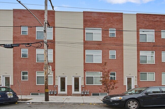 Primary Photo - 910 N 19th St