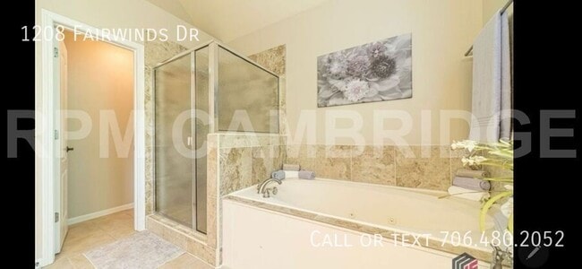 Building Photo - 1208 Fairwinds Dr