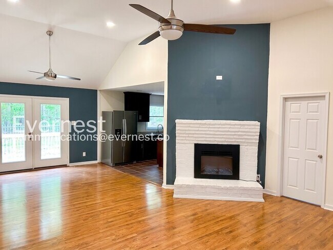 Building Photo - 2581 Glenridge Ct