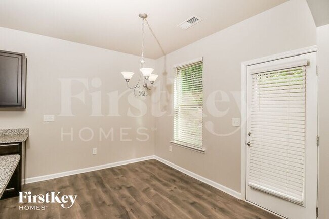 Building Photo - 201 Southwind Circle