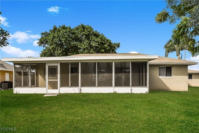 Building Photo - 1308 SE 32nd Terrace