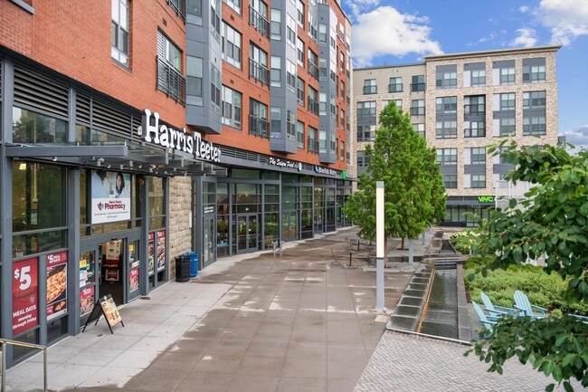 Building Photo - 5300 Columbia Pike