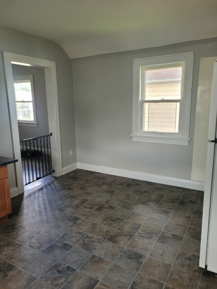 Building Photo - 3828 Torrance Dr