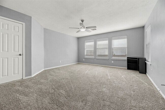 Building Photo - 10902 Tobar Falls Cir